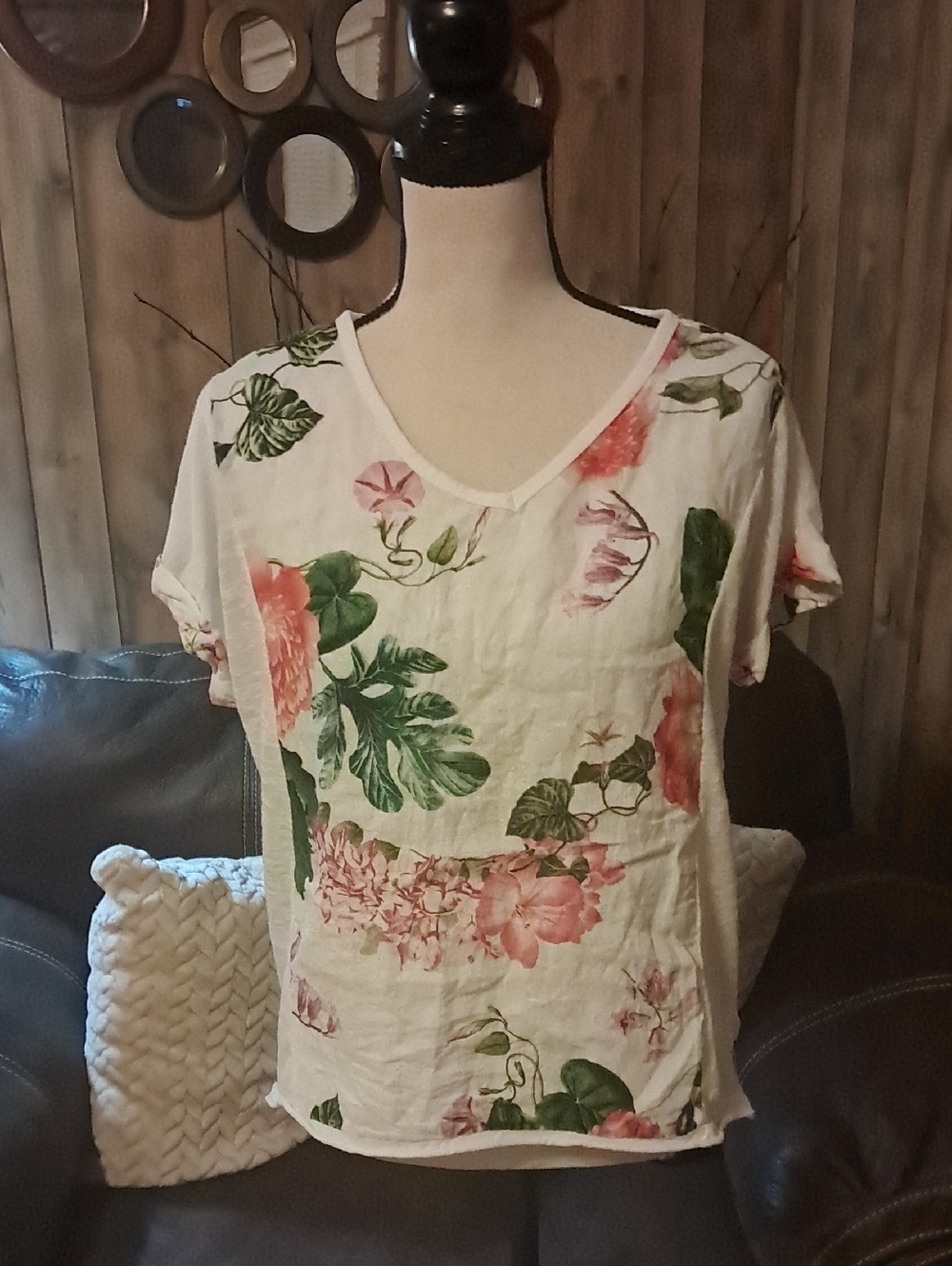 Floral V-Neck Short Sleeve Top White with Pink & Green Linen Top Made In Italy